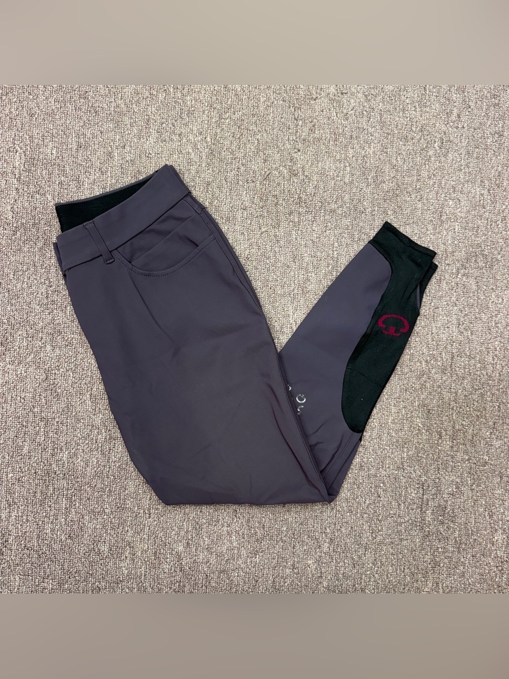 Women’s Size 32R Purple Cavalleria Toscana Knee Patch Horseback Riding Breeches.